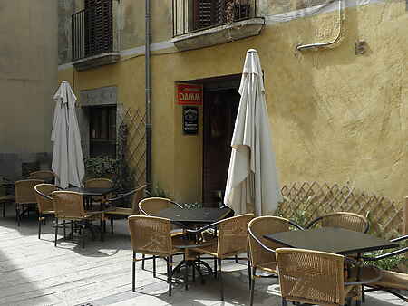 Restaurant for rent located in the town of Besalú. - 0