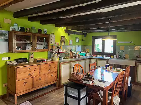 Acogedora finca en venta, situada en el pueblo de Tortellà. - 4